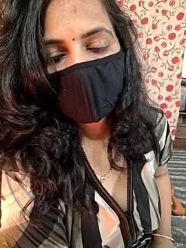 Snapshot of Nehubhabhi26 chatting on March 18, 2025, 10:03 am Nehubhabhi26 online show from March 18, 2025, 10:03 am