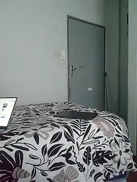 Snapshot of Userio072 chatting on February 5, 2025, 2:37 pm Userio072 online show from February 5, 2025, 2:37 pm