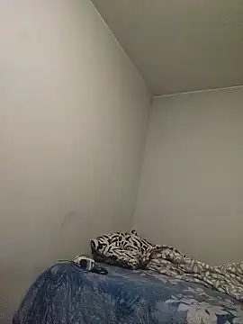 Userio072 online show from February 9, 2025, 3:43 am