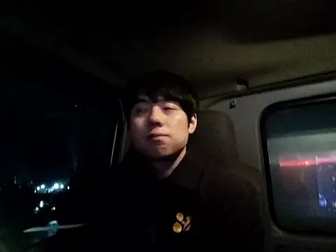 whitebriefboy online show from March 15, 2026, 6:36 pm