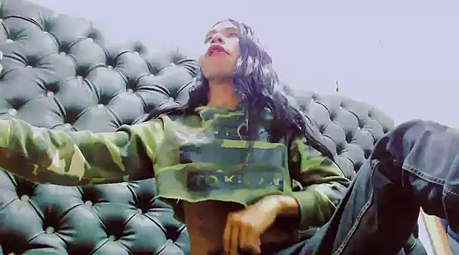 Snapshot of danna_veryhot_ chatting on March 13, 2025, 10:05 am danna veryhot online show from March 13, 2025, 10:05 am