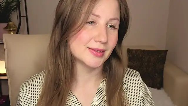 Snapshot of Helens_love chatting on May 24, 2026, 1:10 am Helens love online show from May 24, 2026, 1:10 am