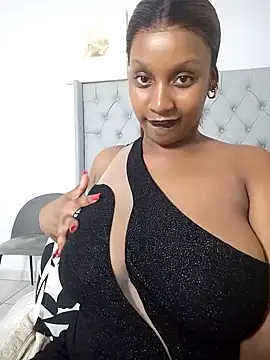 Snapshot of Candy_Love_18 chatting on January 25, 2025, 8:42 pm Candy Love 18 online show from January 25, 2025, 8:42 pm