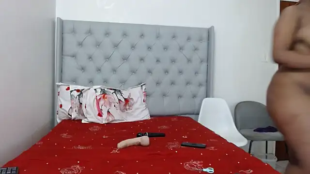 Snapshot of Candy_Love_18 chatting on January 28, 2025, 8:47 pm Candy Love 18 online show from January 28, 2025, 8:47 pm