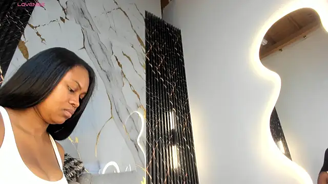 Snapshot of ebony_hot1 chatting on November 4, 2025, 2:16 pm ebony hot1 online show from November 4, 2025, 2:16 pm