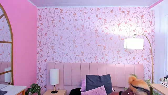 amber-hill online show from October 30, 2025, 7:03 pm