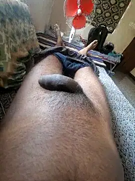 Snapshot of Yours_daddy6728 chatting on March 29, 2026, 5:51 am Yours daddy6728 online show from March 29, 2026, 5:51 am