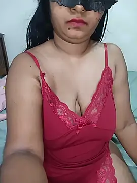 Snapshot of Reesha_99 chatting on July 18, 2026, 1:43 am Reesha 99 online show from July 18, 2026, 1:43 am