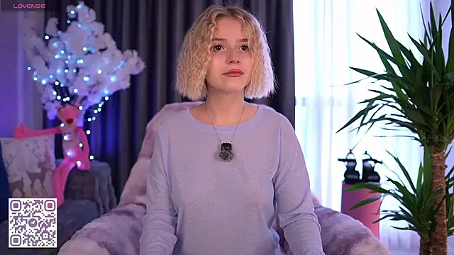 Snapshot of Dragonwind chatting on December 14, 2025, 9:25 am Dragonwind online show from December 14, 2025, 9:25 am