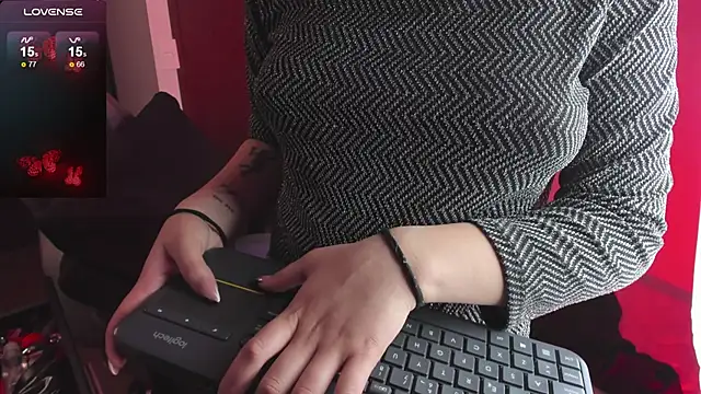 Snapshot of hitomi_arata chatting on December 28, 2024, 5:14 pm hitomi arata online show from December 28, 2024, 5:14 pm