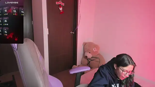 Snapshot of hitomi_arata chatting on January 10, 2025, 6:06 pm hitomi arata online show from January 10, 2025, 6:06 pm