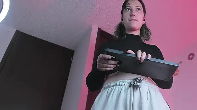 Snapshot of hitomi_arata chatting on February 14, 2025, 7:23 pm hitomi arata online show from February 14, 2025, 7:23 pm