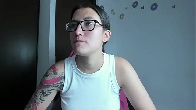 Snapshot of hitomi_arata chatting on February 28, 2025, 7:25 pm hitomi arata online show from February 28, 2025, 7:25 pm