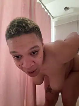 Snapshot of SexyHoneyRedd chatting on February 11, 2026, 1:27 pm SexyHoneyRedd online show from February 11, 2026, 1:27 pm