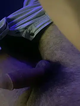 Snapshot of YawlingJingoist chatting on November 23, 2025, 1:05 am YawlingJingoist online show from November 23, 2025, 1:05 am