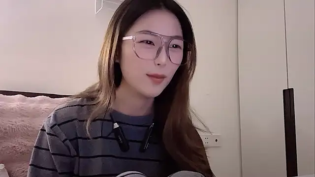 Sweet-Angel999 online show from February 18, 2026, 2:02 pm