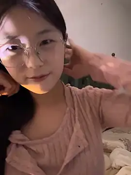 Sweet-Angel999 online show from April 18, 2026, 4:11 pm