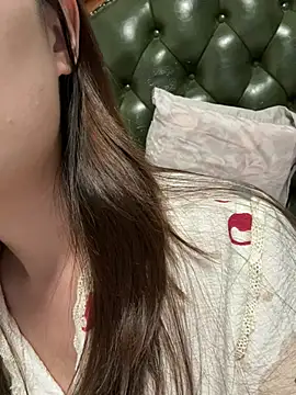 Sweet-Angel999 online show from June 25, 2026, 4:11 pm