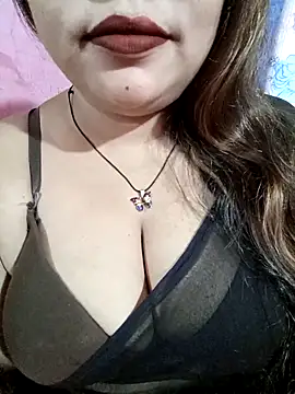 Snapshot of Beautyy38 chatting on November 3, 2025, 2:46 am Beautyy38 online show from November 3, 2025, 2:46 am