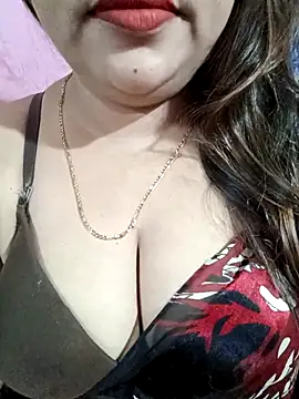 Snapshot of Beautyy38 chatting on November 23, 2025, 3:17 am Beautyy38 online show from November 23, 2025, 3:17 am