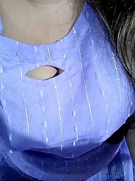 Snapshot of Beautyy38 chatting on December 3, 2025, 2:52 am Beautyy38 online show from December 3, 2025, 2:52 am