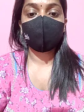 Snapshot of Renuma chatting on February 13, 2026, 5:42 pm Renuma online show from February 13, 2026, 5:42 pm