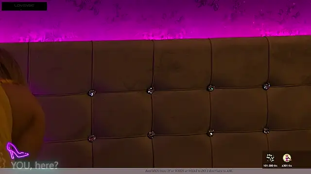 ZoeMesmerize online show from November 10, 2025, 4:00 am