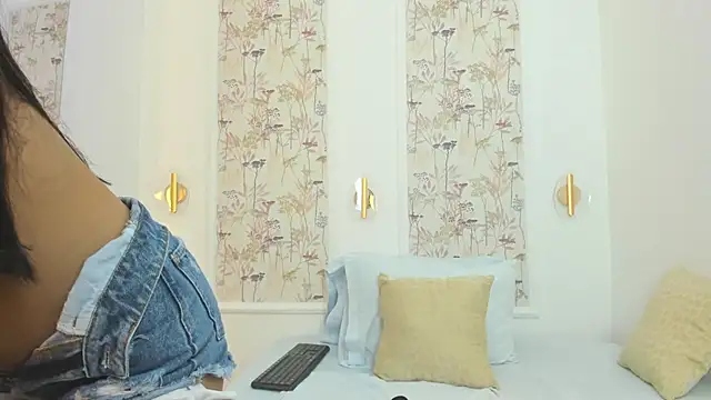 dalila30x online show from July 19, 2026, 2:04 am