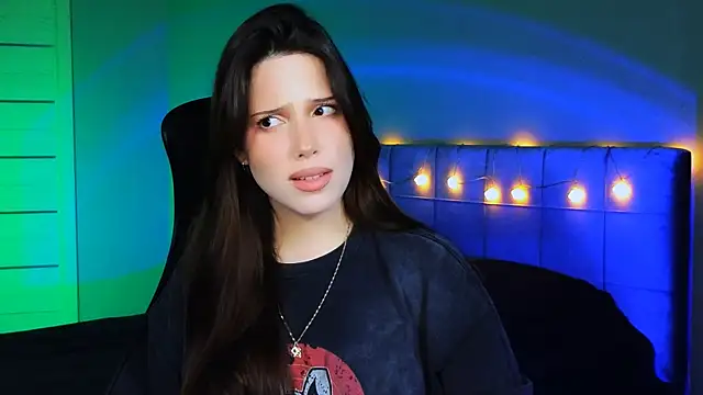 Stacy Gonzales  online show from December 13, 2024, 9:13 am