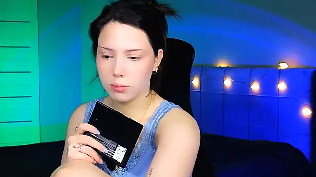 Stacy Gonzales  online show from February 27, 2025, 6:18 am