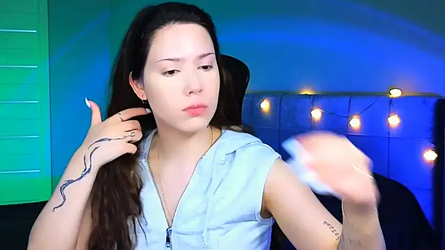 Stacy Gonzales  online show from March 20, 2025, 5:35 am