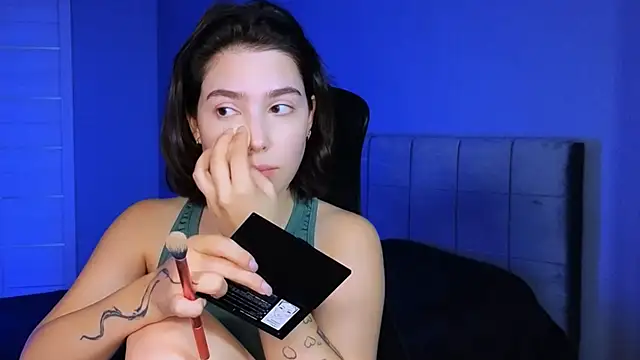 Stacy Gonzales  online show from September 14, 2025, 12:37 pm