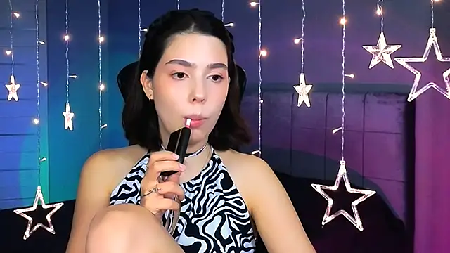 Stacy Gonzales  online show from October 11, 2025, 9:41 am