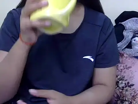 WildRuhi20 online show from December 15, 2024, 2:52 am