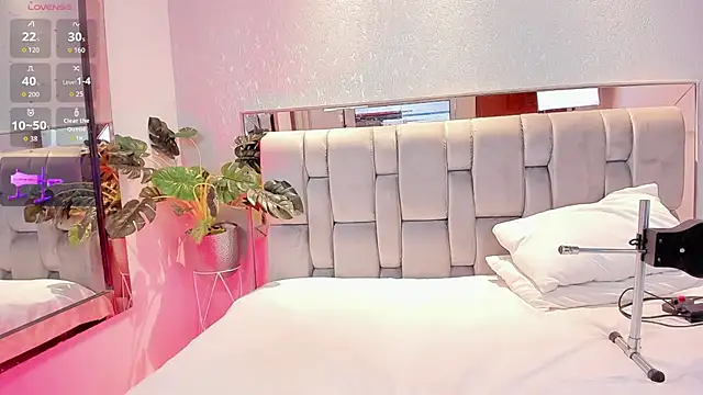 RoseTaylor   online show from November 29, 2025, 5:21 am