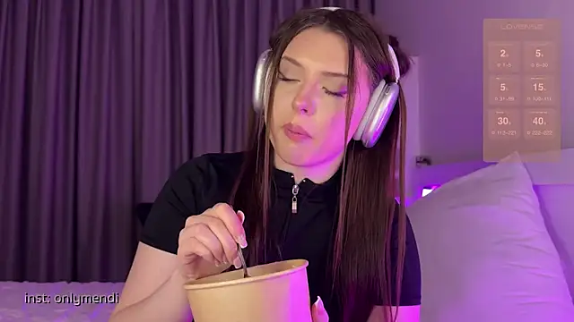 MENNDI online show from January 28, 2025, 3:14 pm