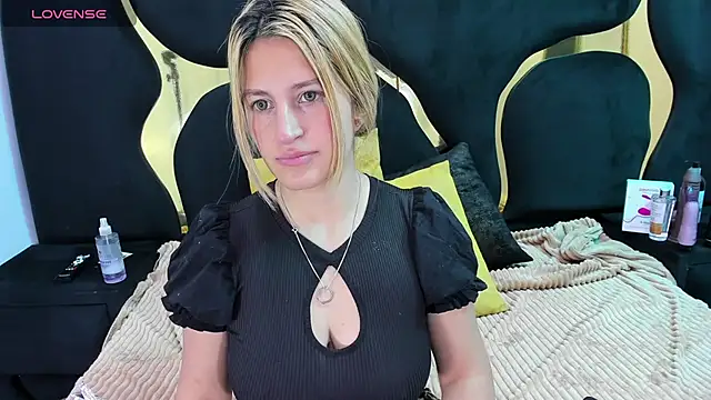 GiaRoussel online show from February 25, 2026, 5:00 pm