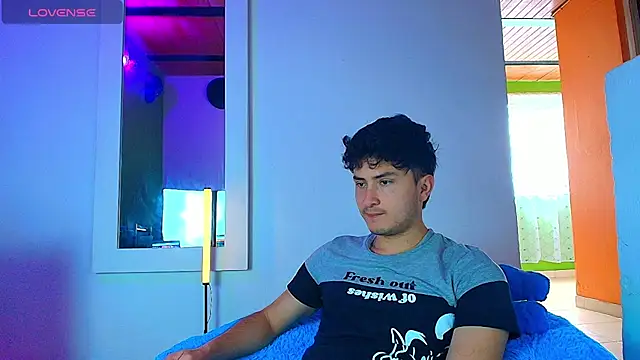 Snapshot of santyago_taylor chatting on November 27, 2025, 6:54 pm santyago taylor online show from November 27, 2025, 6:54 pm