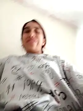 ifeelverywet andhot online show from January 29, 2025, 3:58 pm