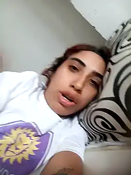 ifeelverywet andhot online show from February 2, 2025, 7:46 pm