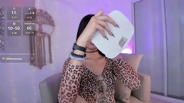 Snapshot of aisha_sakina chatting on September 21, 2025, 10:11 pm aisha sakina online show from September 21, 2025, 10:11 pm