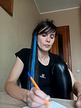 Francenia lolis online show from September 14, 2025, 2:16 pm