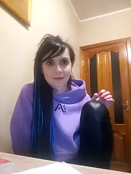 Francenia lolis online show from November 13, 2025, 8:19 pm