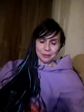 Francenia lolis online show from May 22, 2026, 8:58 pm