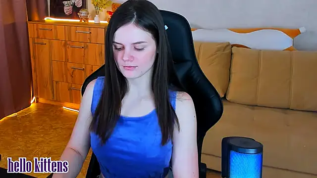 Snapshot of Lora_Cain chatting on December 12, 2024, 12:55 pm Lora Cain online show from December 12, 2024, 12:55 pm