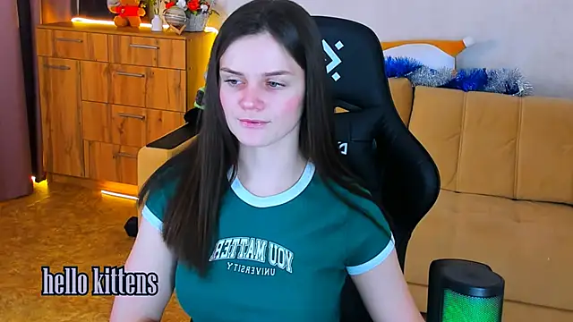 Snapshot of Lora_Cain chatting on December 14, 2024, 3:47 pm Lora Cain online show from December 14, 2024, 3:47 pm