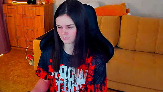 Snapshot of Lora_Cain chatting on January 6, 2025, 7:13 pm Lora Cain online show from January 6, 2025, 7:13 pm