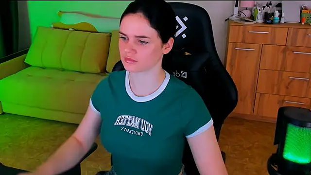 Snapshot of Lora_Cain chatting on March 3, 2025, 3:09 pm Lora Cain online show from March 3, 2025, 3:09 pm