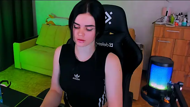 Snapshot of Lora_Cain chatting on March 5, 2025, 2:34 pm Lora Cain online show from March 5, 2025, 2:34 pm