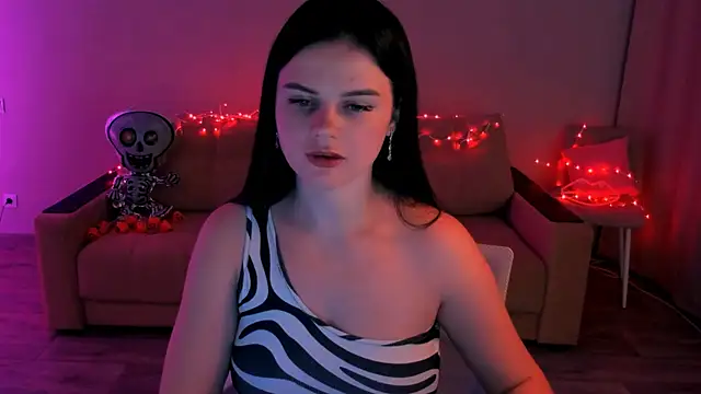 Snapshot of Lora_Cain chatting on November 5, 2025, 3:39 am Lora Cain online show from November 5, 2025, 3:39 am